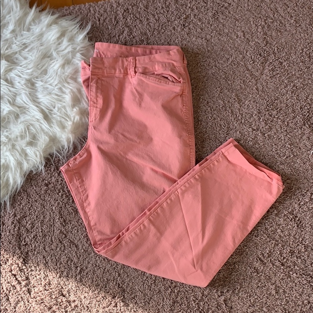 2/$15 Old Navy Coral Capris